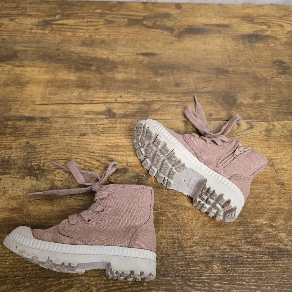 Old Navy Girls Pink Canvas High-Top Shoes Size Zipper Toddlers Size 8